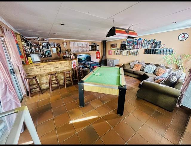 4 BEDROOM HOUSE FOR SALE IN SUIDEROORD